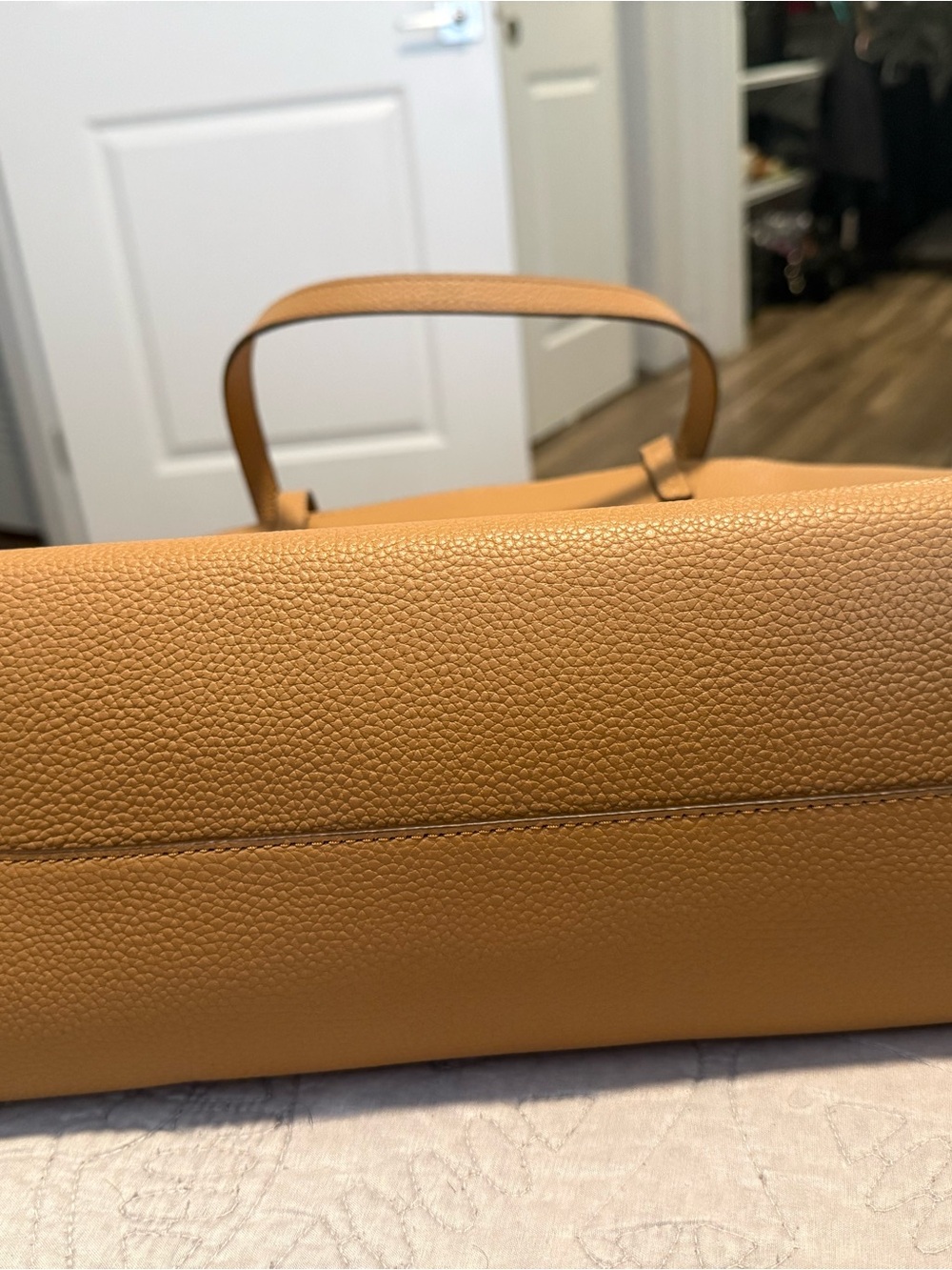 Tory Burch McGraw Tote Tiramisu - Picture 5 of 6